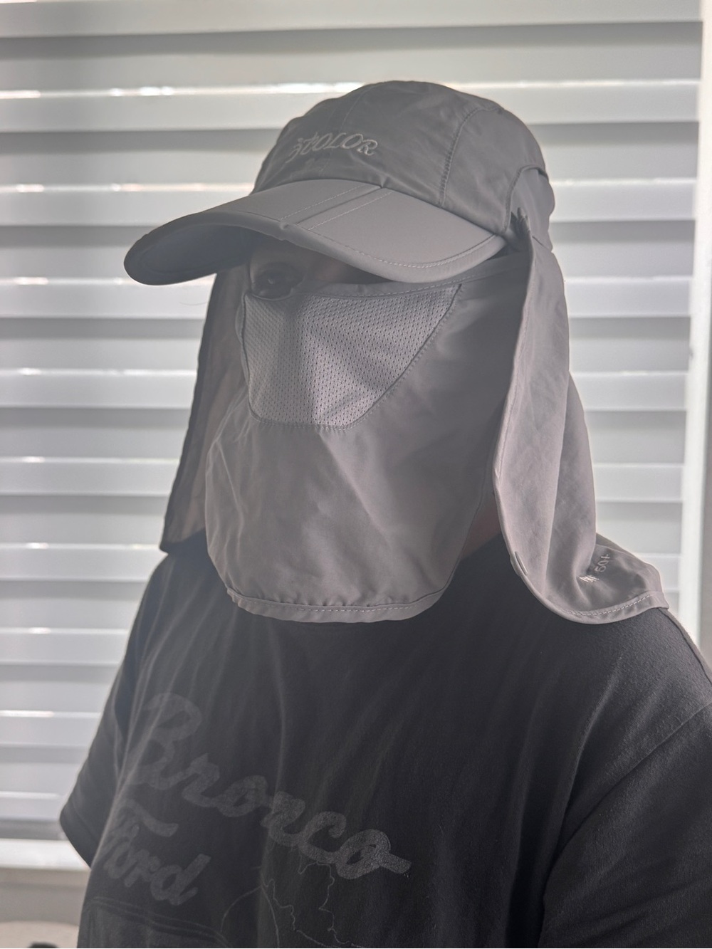 Men's Gray Sun Shield Cap with Detachable Neck and Face Cover